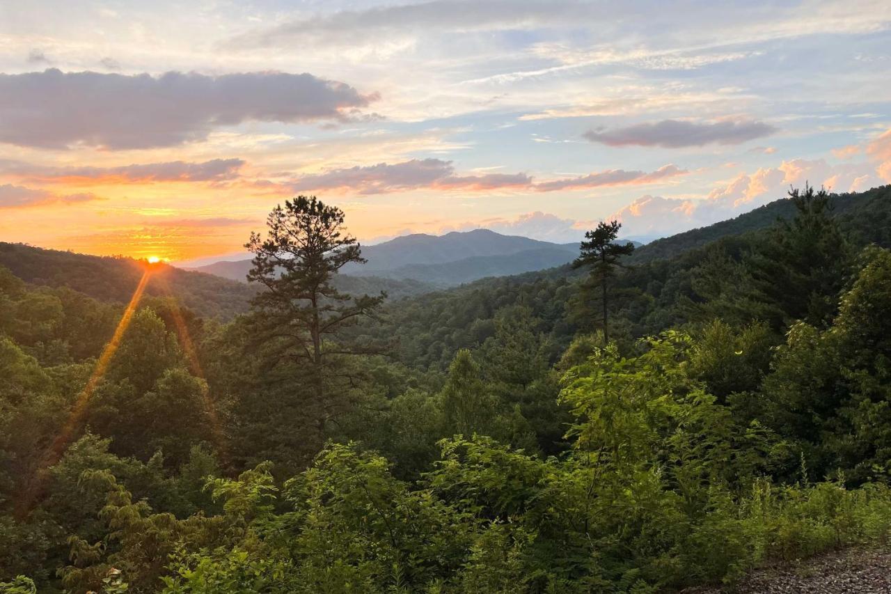 Vibrant Bryson City Home With Mtn Views And Deck! Exterior foto